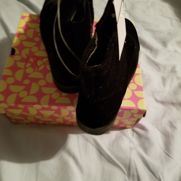 Black kids side zipper boots - Picture 2 of 4